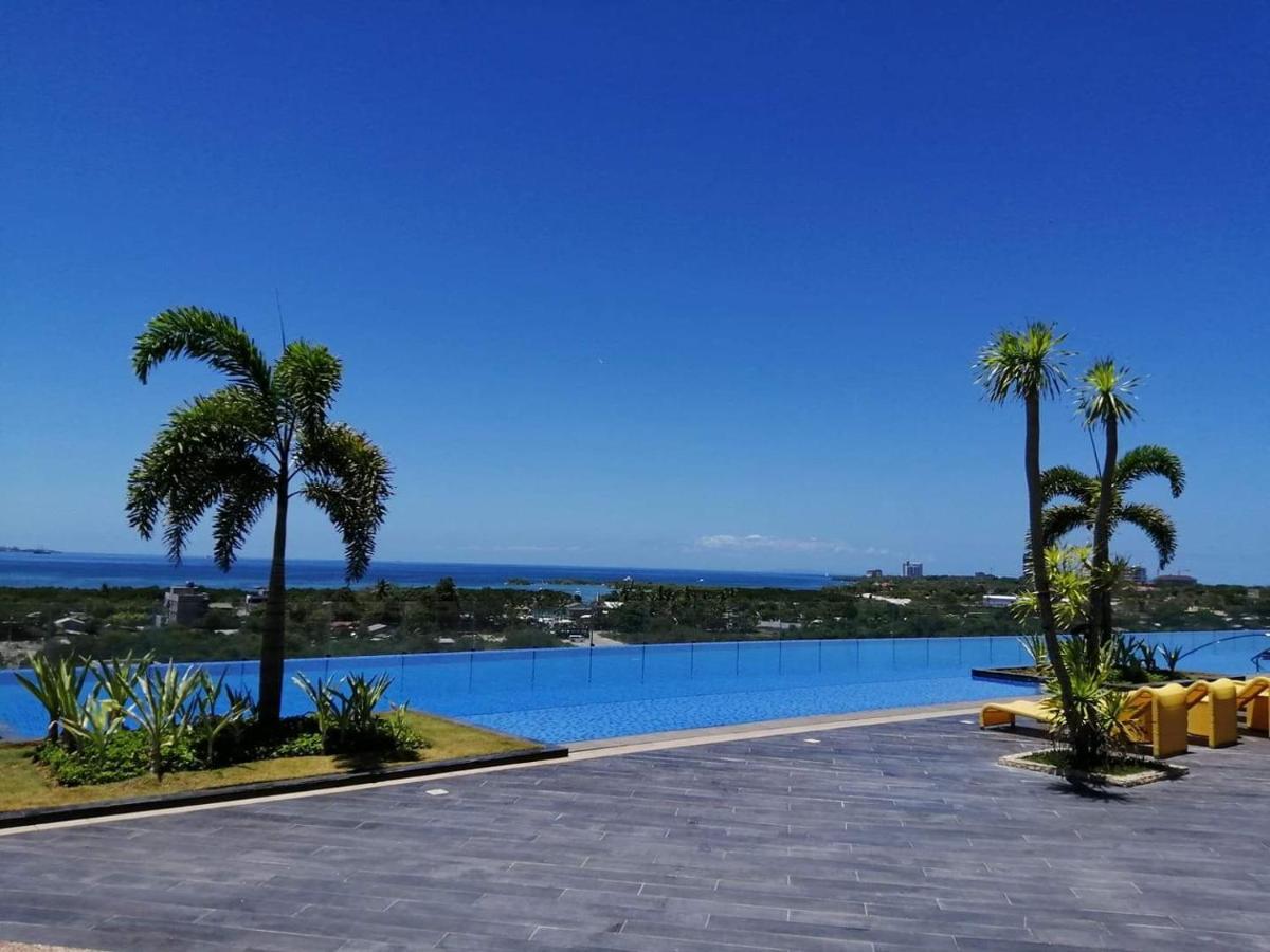 Mactan Newtown Deluxe Island Breeze Appartement Lapu-Lapu City Buitenkant foto