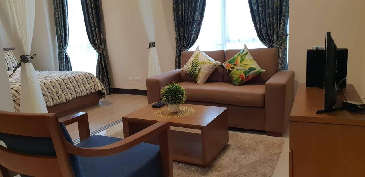 Mactan Newtown Deluxe Island Breeze Appartement Lapu-Lapu City Buitenkant foto
