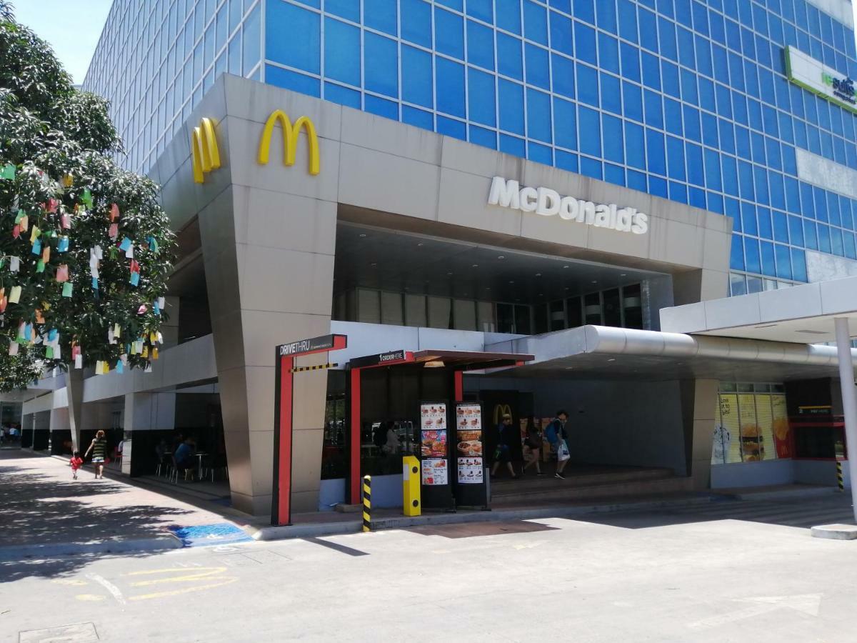 Mactan Newtown Deluxe Island Breeze Appartement Lapu-Lapu City Buitenkant foto