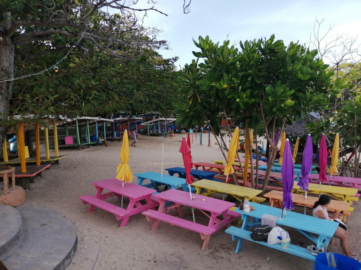 Mactan Newtown Deluxe Island Breeze Appartement Lapu-Lapu City Buitenkant foto